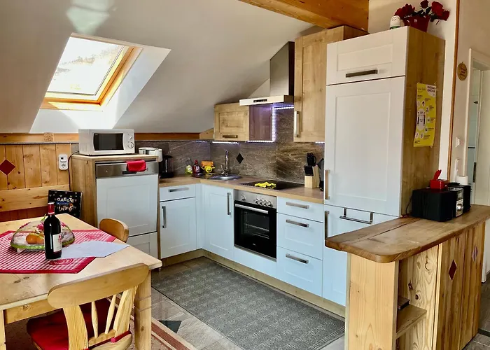 Magda-lena هيليغنبلت